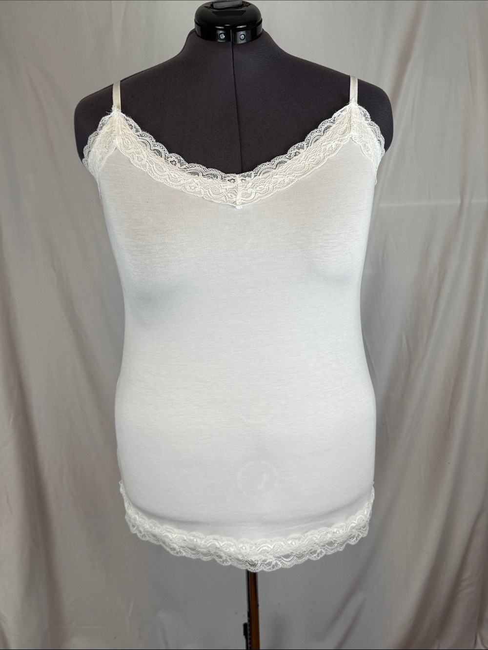 Women's Lane Bryant White Essential Lace Lined Cami Tank Top Size 18/20 NWT